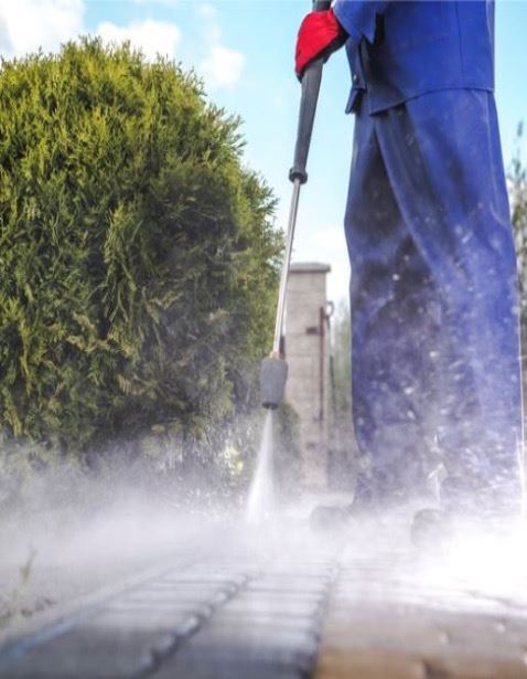 Crews will begin power washing 7th St sidewalk pavers April 29.